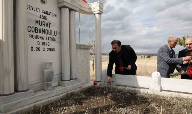 Halk Ozanı Çobanoğlu mezarı başında anıldı