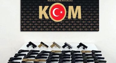 Hamzabeyli Sınır Kapısı'nda 59 tabanca ele geçirildi; Bulgar çift gözaltına alındı