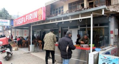 Hatay'da esnaf yaralarını sarmaya başladı; veresiye defterleri yeniden açıldı