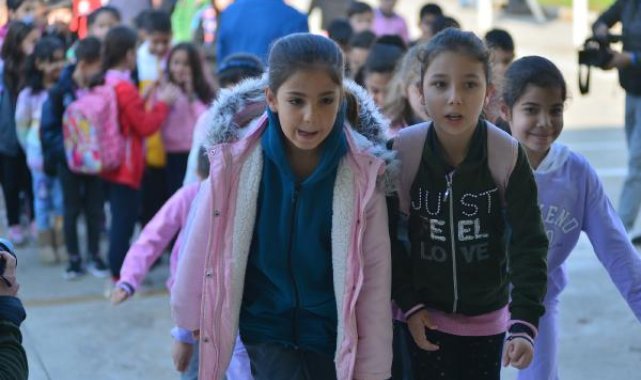 Hatay'da öğrenciler dersbaşı yaptı