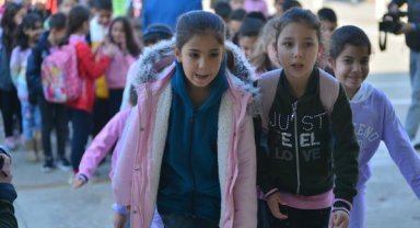 Hatay'da öğrenciler dersbaşı yaptı
