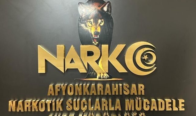 Hava yastığı kapağının altına saklanan kokaini Coo buldu