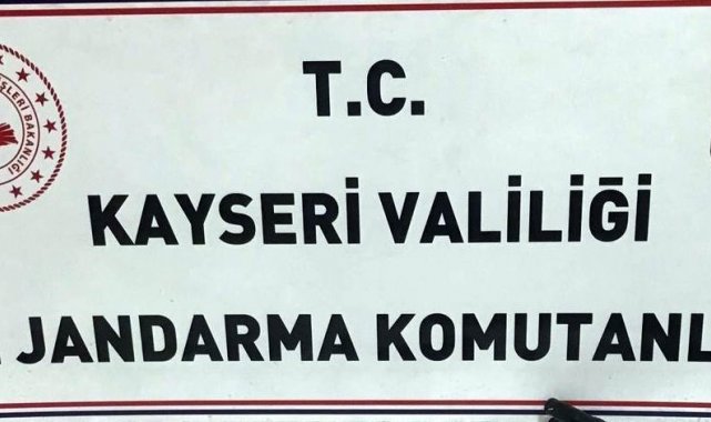 Hırsızlar jandarmadan kaçamadı