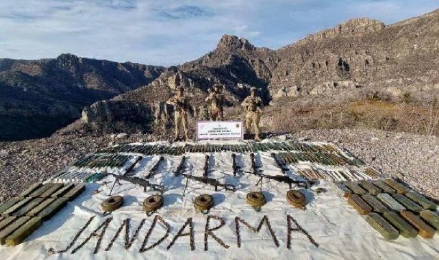 İçişleri: Cizre'de terör örgütüne ait çok sayıda silah ve mühimmat ele geçirildi