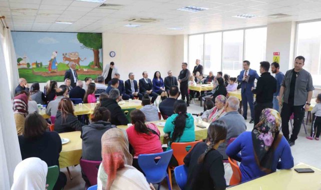İl Milli Eğitim Müdürü Koca: "Yaraları sarmak için milletimiz ile omuz omuza çalışıyoruz"