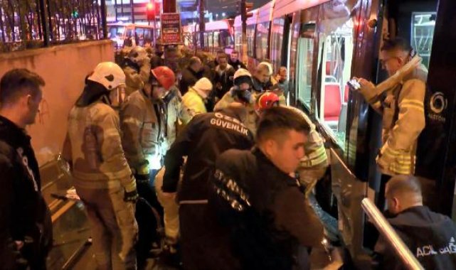 İlk sahur öncesi pideler fırın tezgahlarındaki yerini aldı