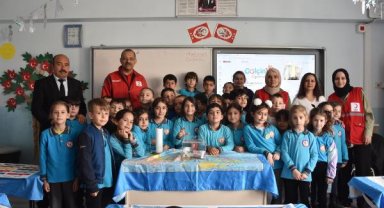 İlkokul öğrencilerinden depremzedeler için 'Sanki Yedim Sanki İçtim' projesi