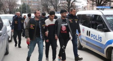 İranlı Reza, evinde bıçaklanarak öldürüldü; 6 Afgan gözaltına alındı