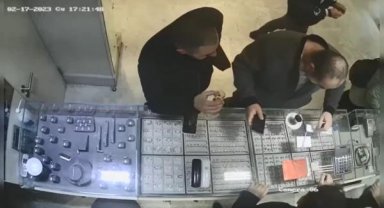 İstanbul'da kişisel verilerini ele geçirip 605 bin lira dolandıran şüpheliler yakalandı