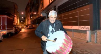 İstanbul'da Ramazan davulcuları ilk sahurla birlikte göreve başladı