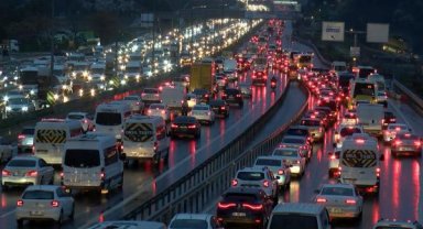İstanbul'da trafik yoğunluğu yüzde 90'a ulaştı