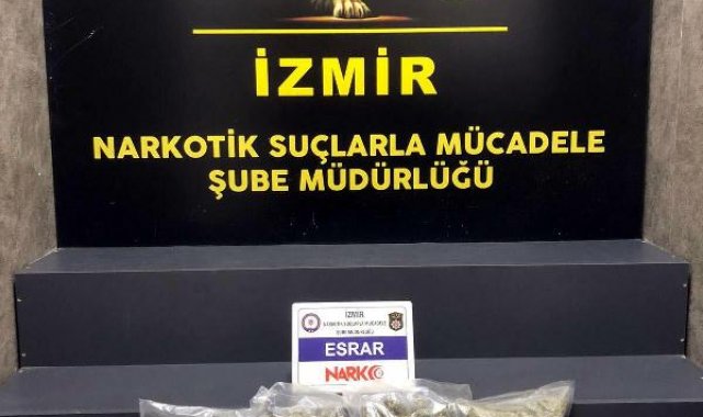 İzmir'de 4 kilo esrar ele geçirildi, 2 tutuklama