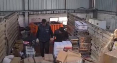 İzmir'de ele geçirilen 27 ton gümrük kaçağı ve sahte ürün imha edildi