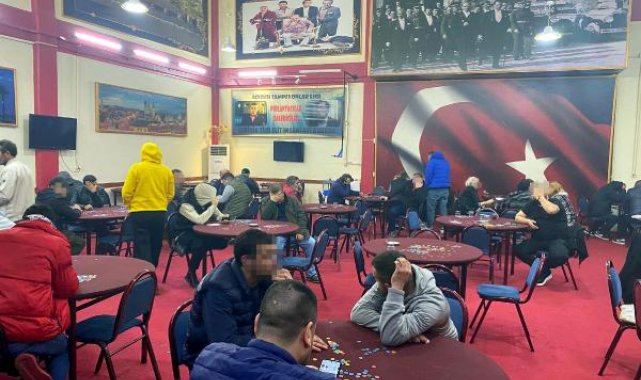 İzmir'de kumar oynarken suçüstü yakalanan 278 kişiye para cezası