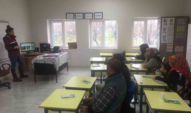 Jandarma öğrenci velilerine 'uyuşturucu' eğitimi verdi