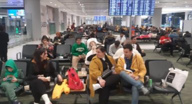 Kabin basıncı düşen yolcu uçağı İstanbul Havalimanı'na acil iniş yaptı