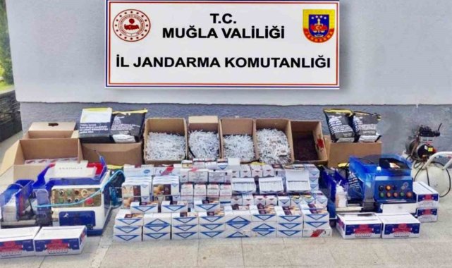 Kaçak sigara üretilen eve jandarma operasyonu