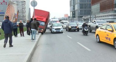 Kağıthane'de direksiyon başında kalp krizi geçirip öldü