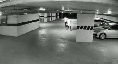 Kağıthane'de otoparkta kadını darbedip silahla havaya ateş etti