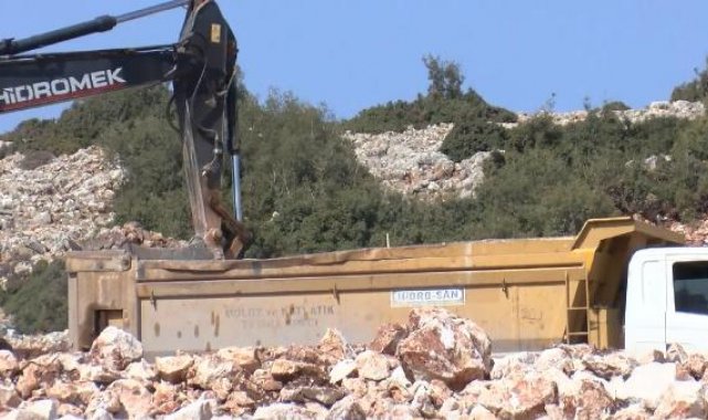 Kahramanmaraş'ta yeni konutlar için ilk kazma vuruldu