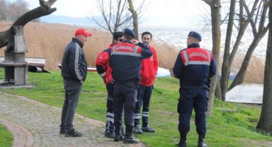 Kano alabora oldu; ekiplerin aradığı 2 kişi, kendi imkanlarıyla kıyıya çıktı