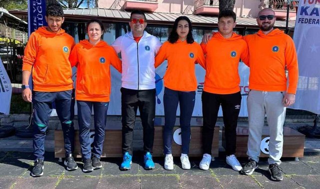 Kanoda en iyiler yine Bursa Büyükşehir Belediyespor'dan