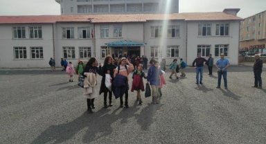 Kars'ta depreme dayanıksız olduğu tespit edilen ortaokulda son ders