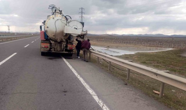 Kars'ta peynir altı suyundan oluşan gölet temizlendi