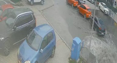 Kartal'da rögardan taşan sular caddeyi göle çevirdi