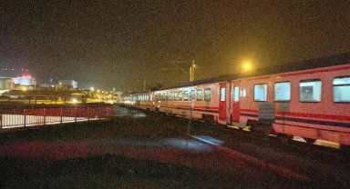 Kavga çıkınca makinist, treni durdurup polis çağırdı