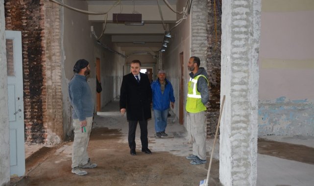 Kaymakam Odabaş'tan, güçlendirme çalışmaları devam eden okullara inceleme