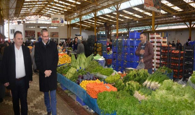 Kaymakam Özderin, pazar esnafını ziyaret etti