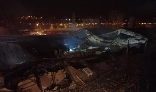 Kayseri'de, plastik ambalaj fabrikasında çıkan yangın korkuttu