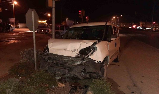 Kazada ağır yaralanan genç kız hayatını kaybetti