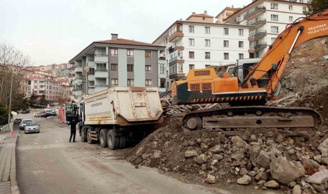 Keçiören'de yeni yollar açılıyor