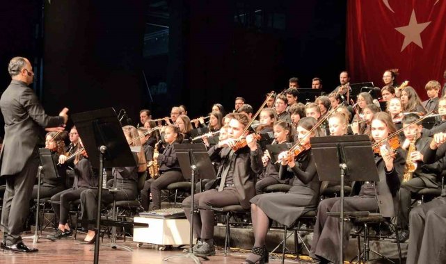 Kemer'de gençlik orkestrası şehitler için sahnede olacak