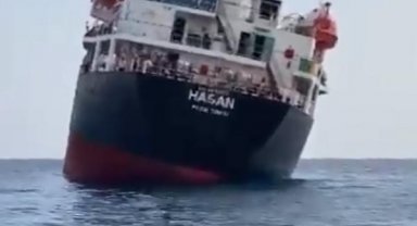 Kereste taşıyan gemi, Antalya Körfezi'nde tehlike atlattı