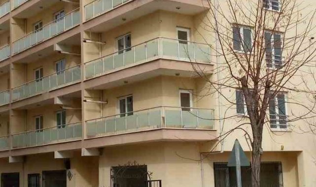 Kızılay'dan Uşak'ta depremzedelere açılmadığı iddia edilen binayla ilgili iddialara yalanlama