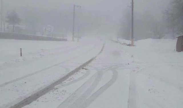 Kocaeli'nin yükseklerine kar yağdı