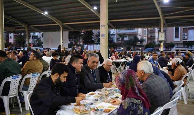 Konyaaltı'nda 7 noktaya iftar sofrası