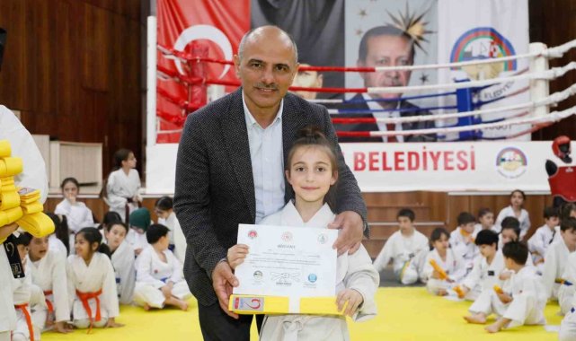 Körfez'de 100 sporcuya yeni kuşak