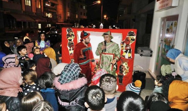 Körfezli çocuklar Hacivat-Karagöz ile doyasıya eğlendi
