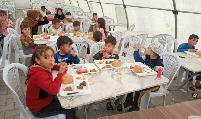 Küçük depremzedelere erken iftar