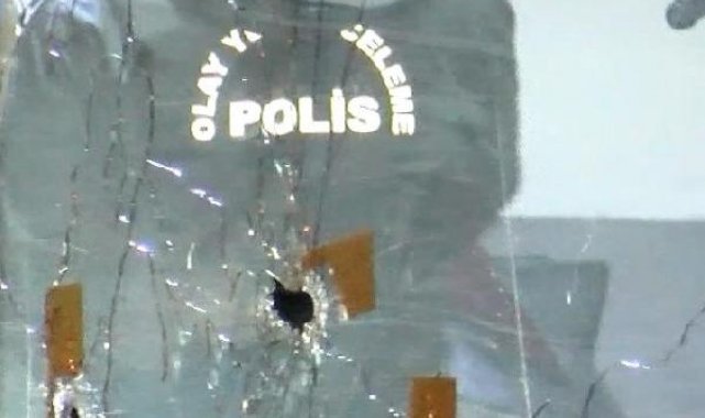 Küçükçekmece'de uzun namlulu silahla saldırı: 1'i ağır 3 yaralı