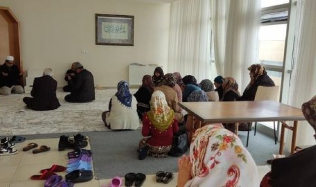 Kulu'da depremzedeler kandil programı düzenlendi