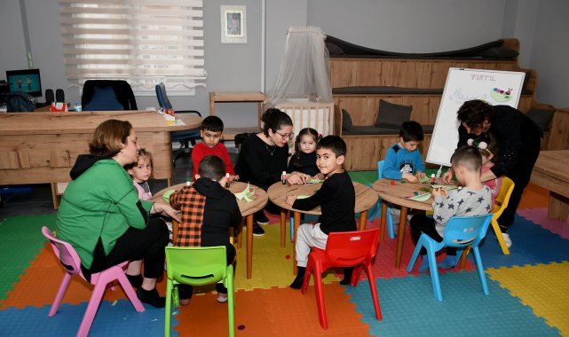 Kuşadası'nda çocuklar eğlenerek öğreniyor