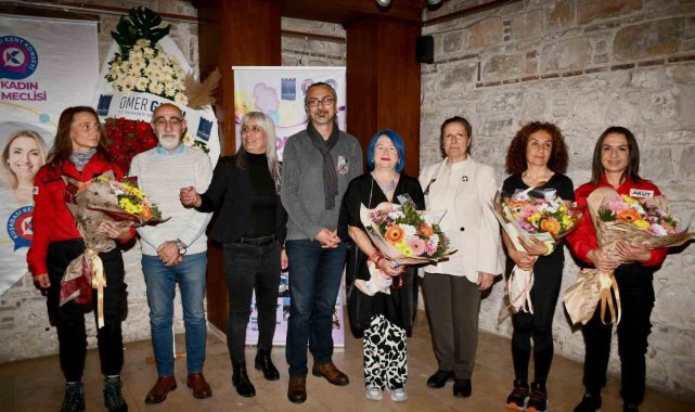 Kuşadası'nda "Kadınlar Her Yerde" isimli söyleşi gerçekleştirildi