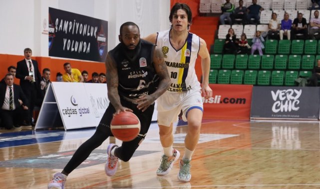 Lider kendi evinde galip geldi