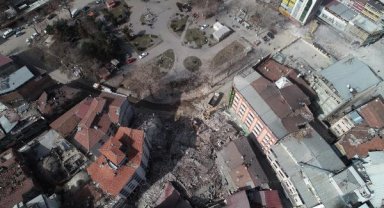 Malatya'da 54 enkazı kaldırma çalışması