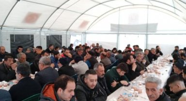 Malatya'da depremzedelere her akşam bin kişilik iftar veriliyor